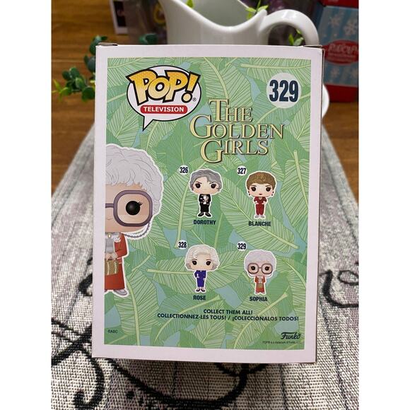 Funko Pop Television: The Golden Girls - Sophia - Picture 3 of 6